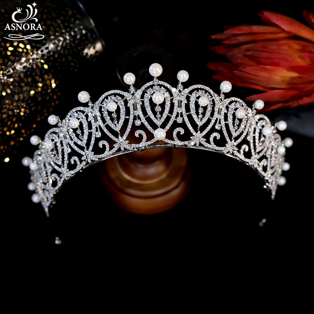 Queen Maria Christina s Cartier Loop Tiara Replica European CZ