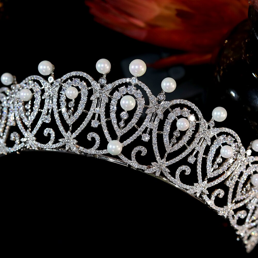 Queen Maria Christina s Cartier Loop Tiara Replica European CZ